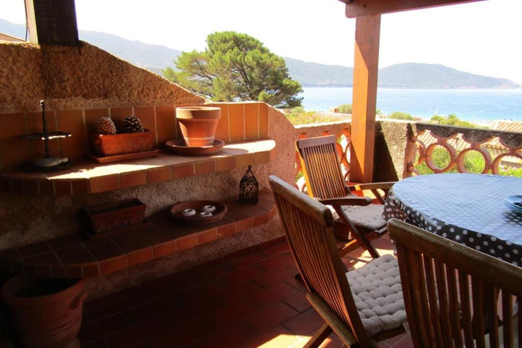 Demi villa à 500m de la plage avec vue sur mer. Appietto Extérieur photo